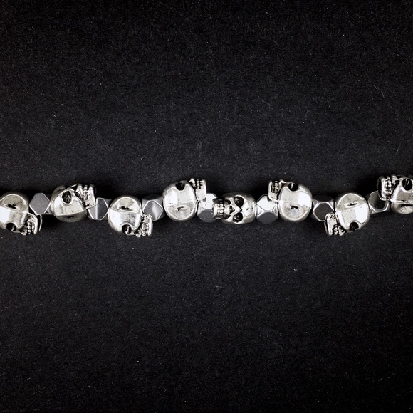 24” Silver Skull & Hematite Beaded Necklace Chain - Picture 4 of 5